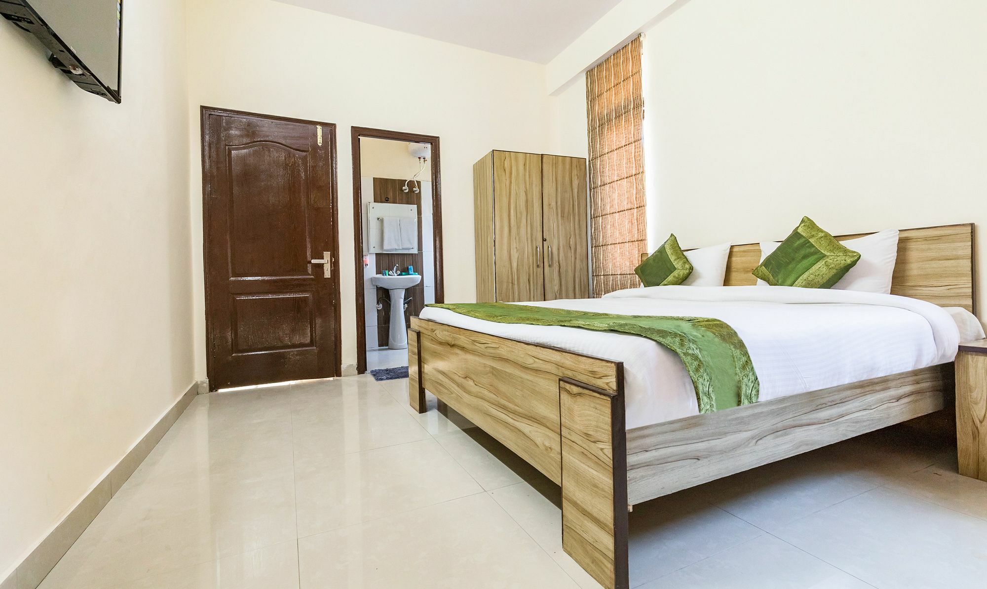 Royal Suites By Park Tree, Kasauli Kültér fotó